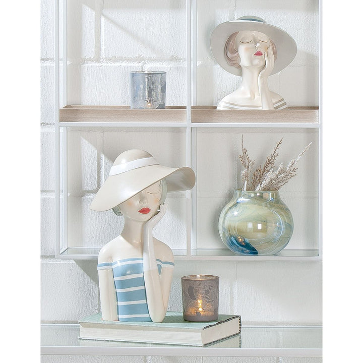 Figur Frau „Lady mit cremefarbenem Hut“