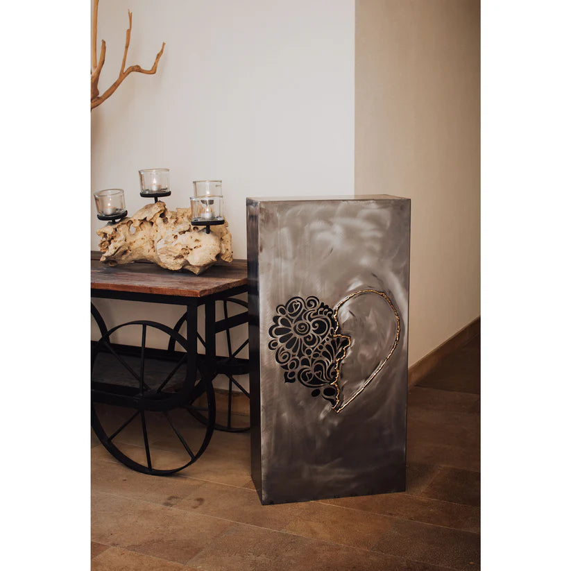 Säule – Goldenes Herz