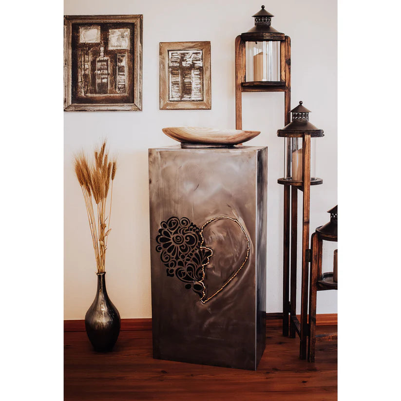 Säule – Goldenes Herz