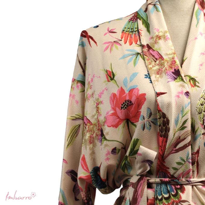 Tier Kimono Ecru Multi – eleganter Kimono mit farbenfrohen Vogelmotiven