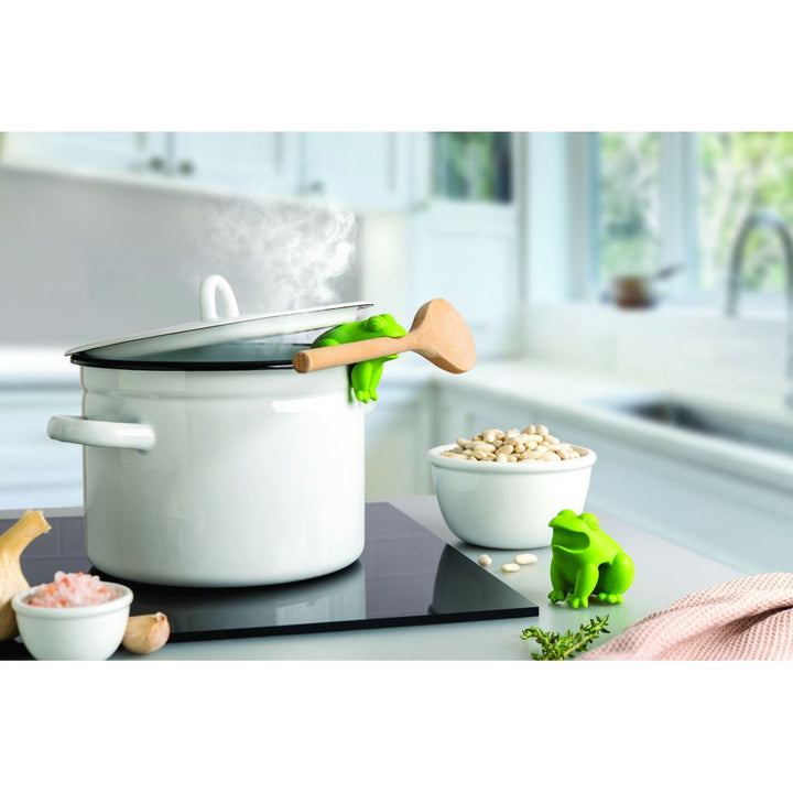 HopTop Löffelhalter und Topfwächter – praktischer Küchenhelfer aus Silikon in Frosch Design