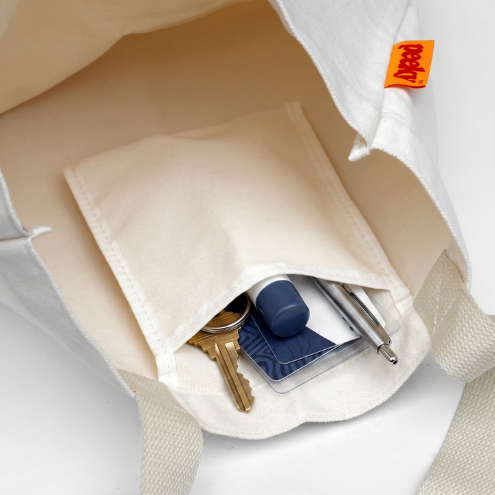 Stofftasche Peeky Panda mit Plüschmotiv in Creme