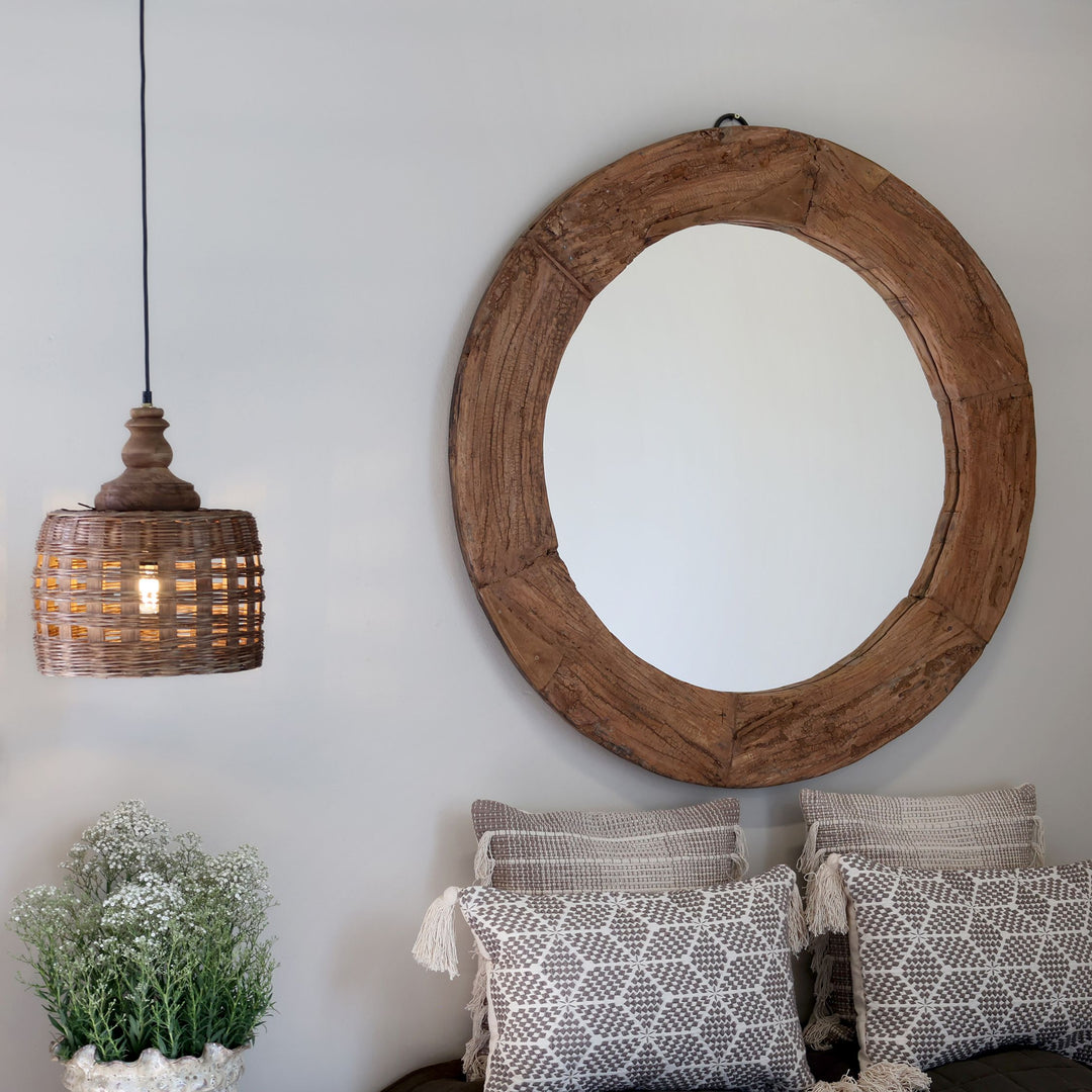 Skandinavischer Spiegel mit Holzrahmen – Luxurelle Nordic Patina