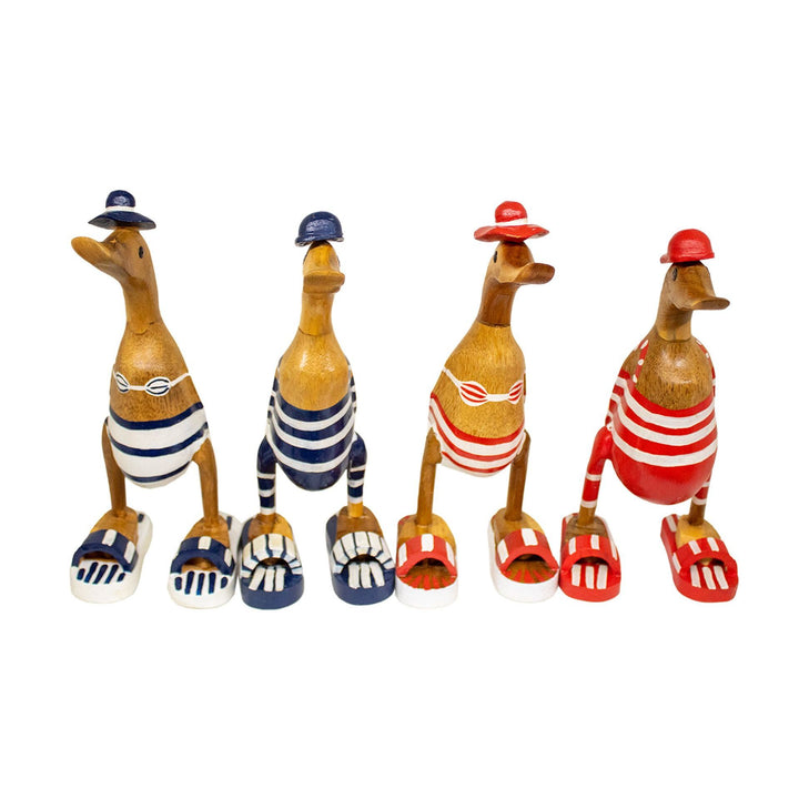 Deko Ente Badefreunde – 25 cm – maritime Holzfigur in Rot Weiß mit sommerlichem Küstencharme