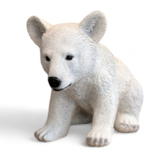 Dekofigur Eisbär sitzend – naturgetreue Tierfigur aus Kunststein in Weiß
