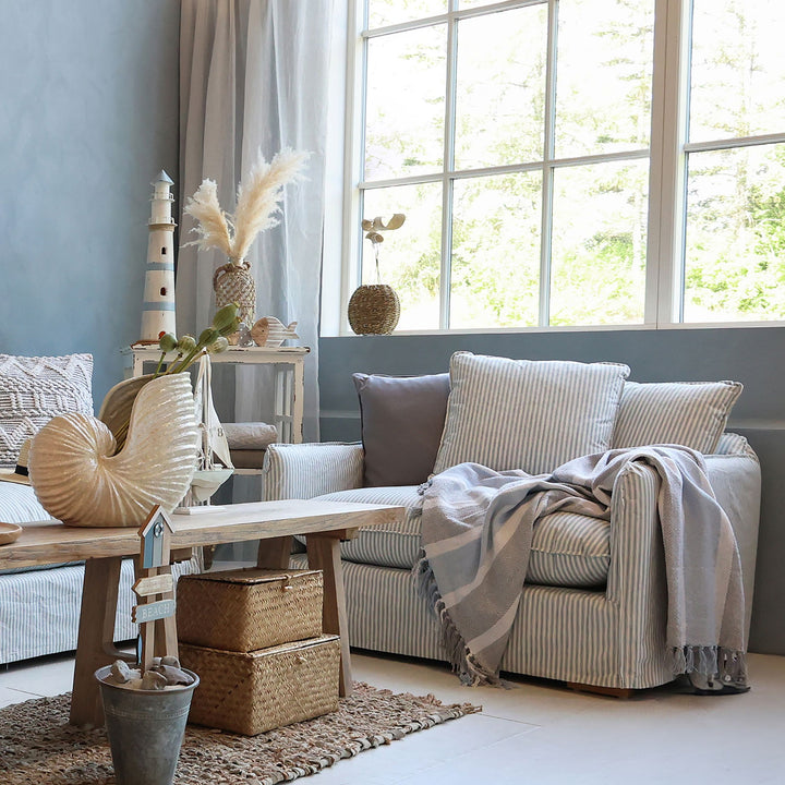 Sessel Malo aus Leinen mit 3 Kissen in Sky Blue und Creme