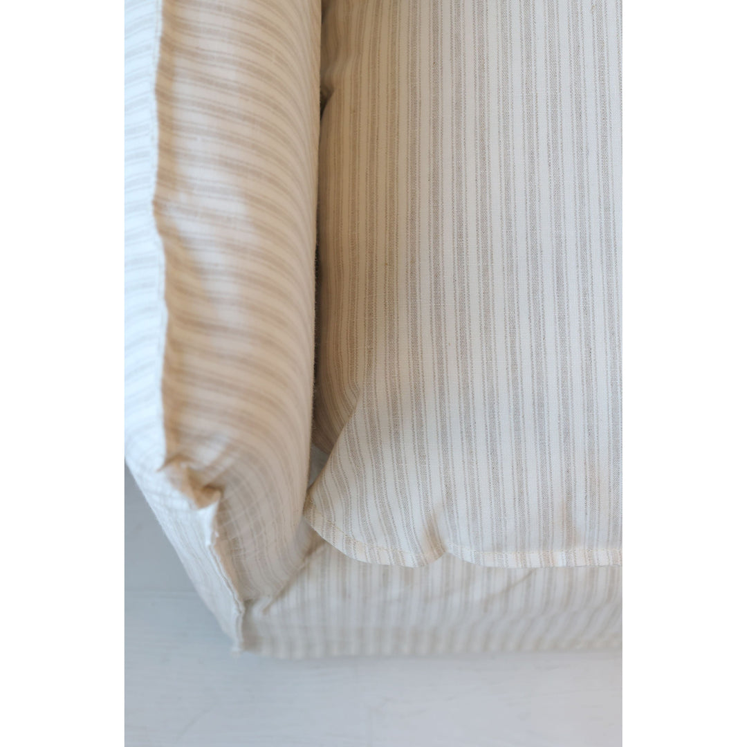 Malo Sofa aus Leinen mit 5 Kissen in Creme und Latte