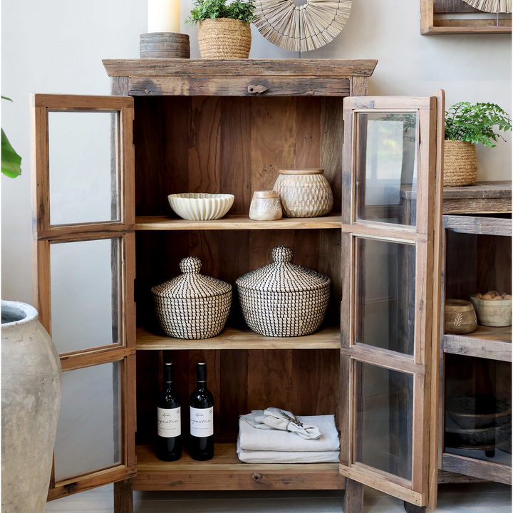 Skandinavischer Vitrinen Schrank aus Recyclingholz – Luxurelle Nordic Patina