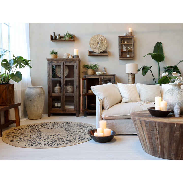 Skandinavischer Vitrinen Schrank aus Recyclingholz – Luxurelle Nordic Patina