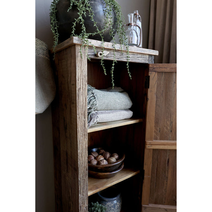 Skandinavischer Schrank aus Recyclingholz – Luxurelle Nordic Patina