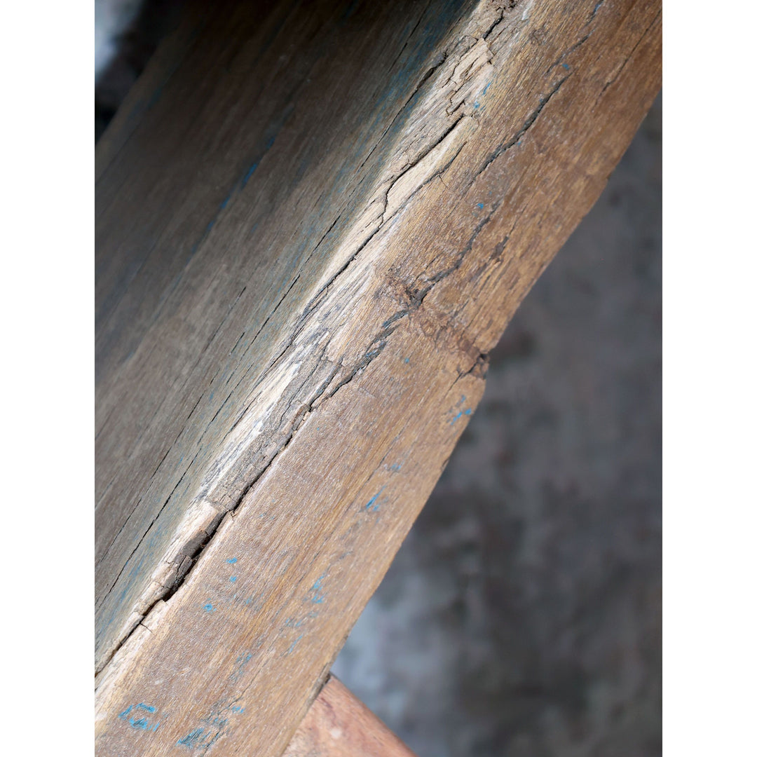 Skandinavischer Anrichtetisch aus Recyclingholz – Luxurelle Nordic Patina
