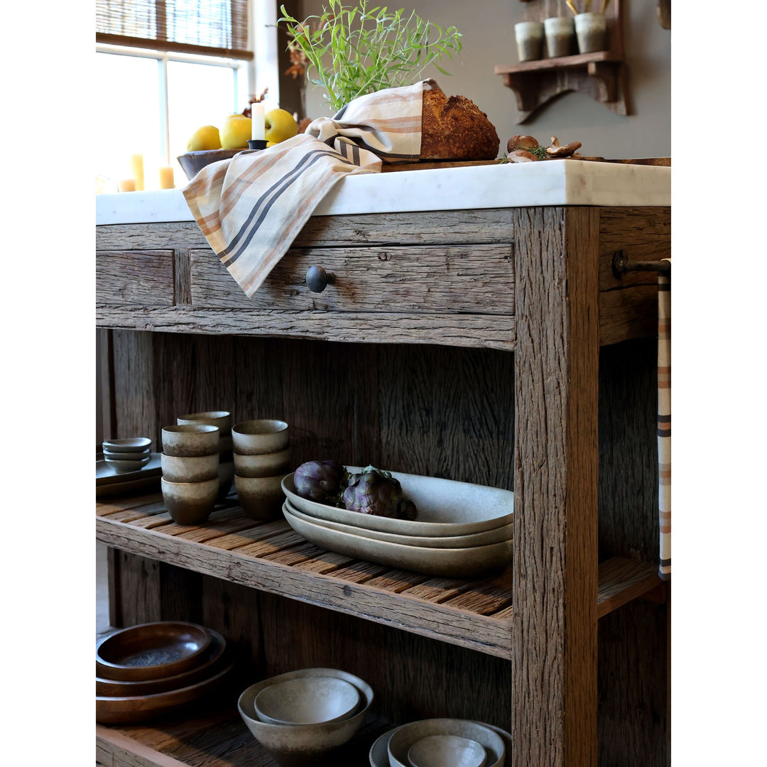 Skandinavischer Anrichtetisch mit Marmorplatte aus Recyclingholz – Luxurelle Nordic Patina