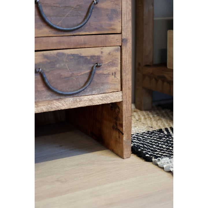 Skandinavische Kommode mit 8 Schubladen aus Recyclingholz – Luxurelle Nordic Patina