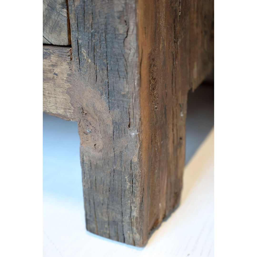 Schrank mit Türen und Schubladen aus Recyclingholz – Luxurelle Nordic Patina