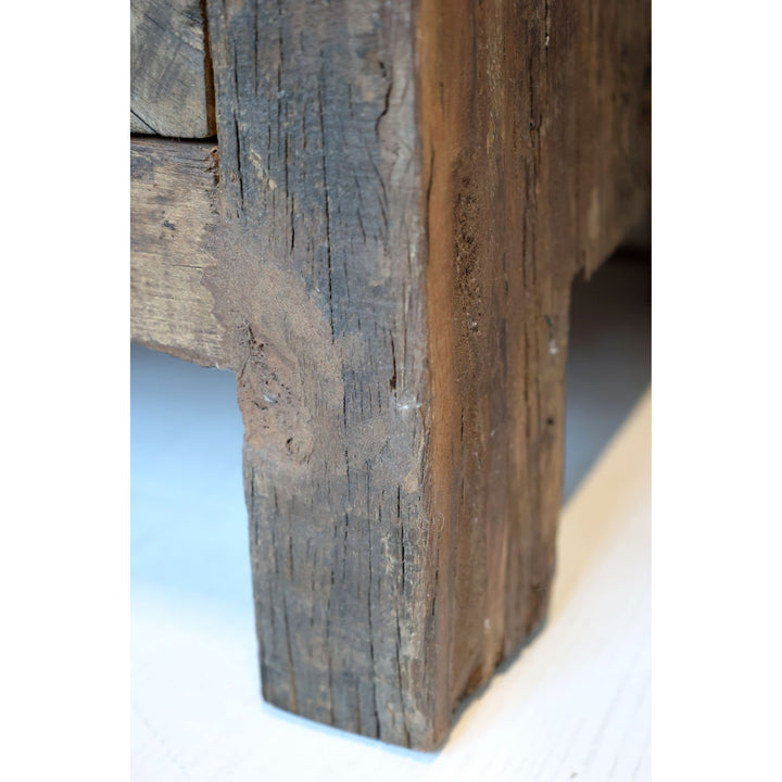 Schrank mit Türen und Schubladen aus Recyclingholz – Luxurelle Nordic Patina