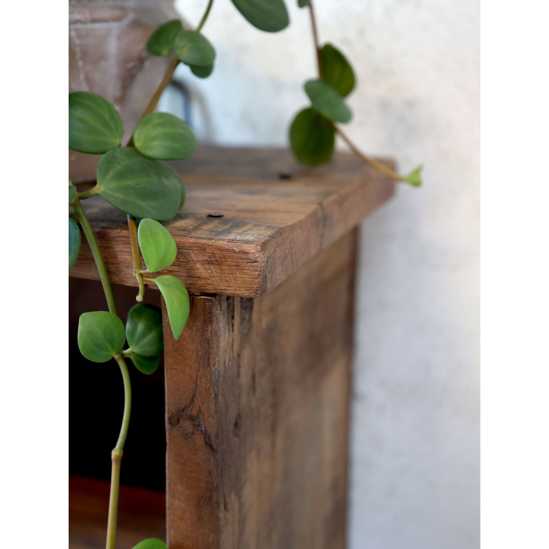 Skandinavisches Regal aus Recyclingholz – Luxurelle Nordic Patina