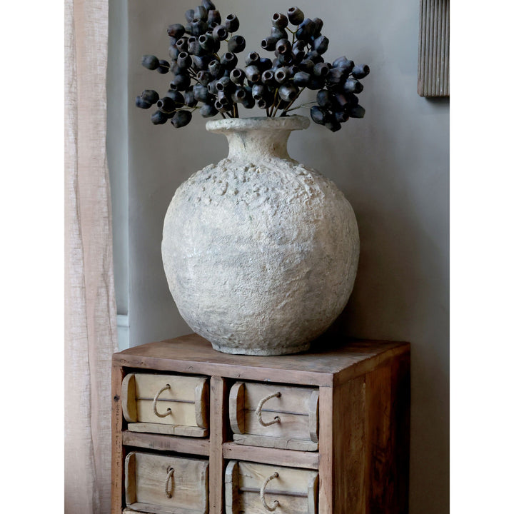 Skandinavische Kommode mit 10 Backsteinformen aus Recyclingholz – Luxurelle Nordic Patina