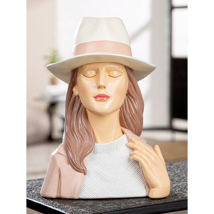 Figur Frau „Lady Adeline“ mit Hut & rosa Jacke