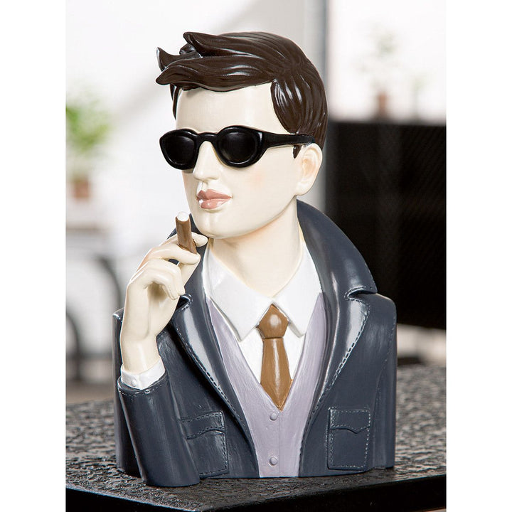 Gentleman Figur mit Zigarre – moderne Deko im stilvollen Look