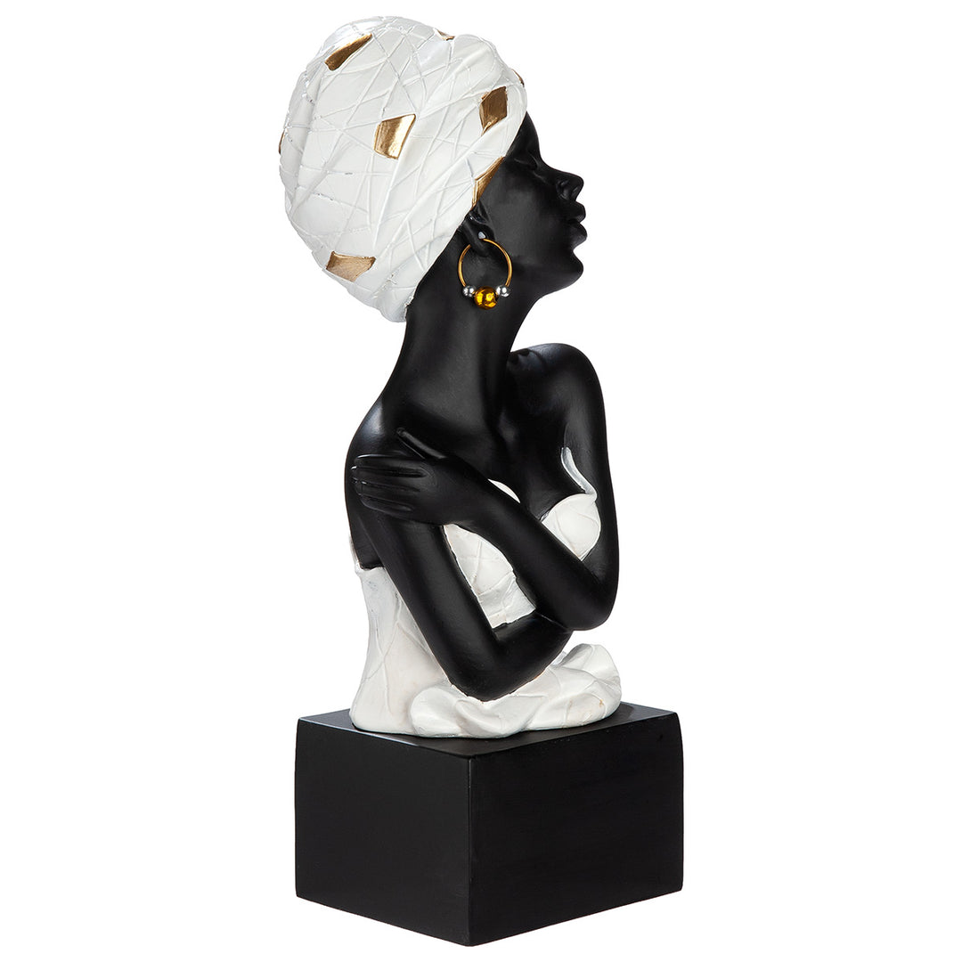 Figur Frau Jutei – stilvolle Eleganz in Schwarz und Weiß