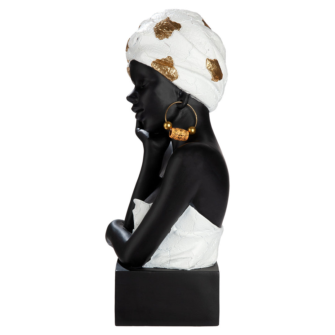 Figur Frau Jutei – moderne Kunstfigur mit stilvoller Ausstrahlung