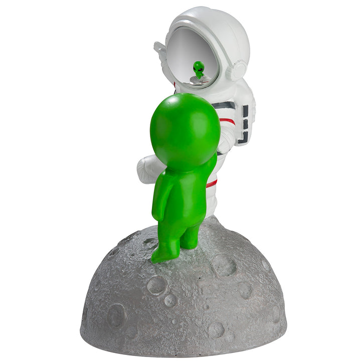 Dekofigur Alien Astronaut Noko – humorvolle Weltraum Szene aus Kunstharz