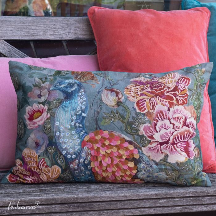 Kissen Plume – luxuriöses Baumwollkissen mit Pfauenmotiv und floraler Stickerei