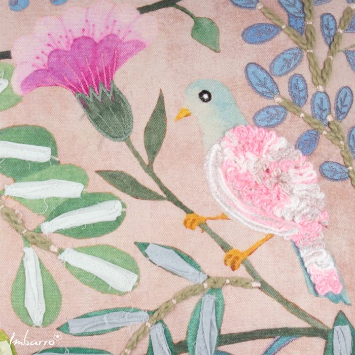 Kissen Vivid – romantisches Baumwollkissen mit Vogelmotiv und floraler Stickerei