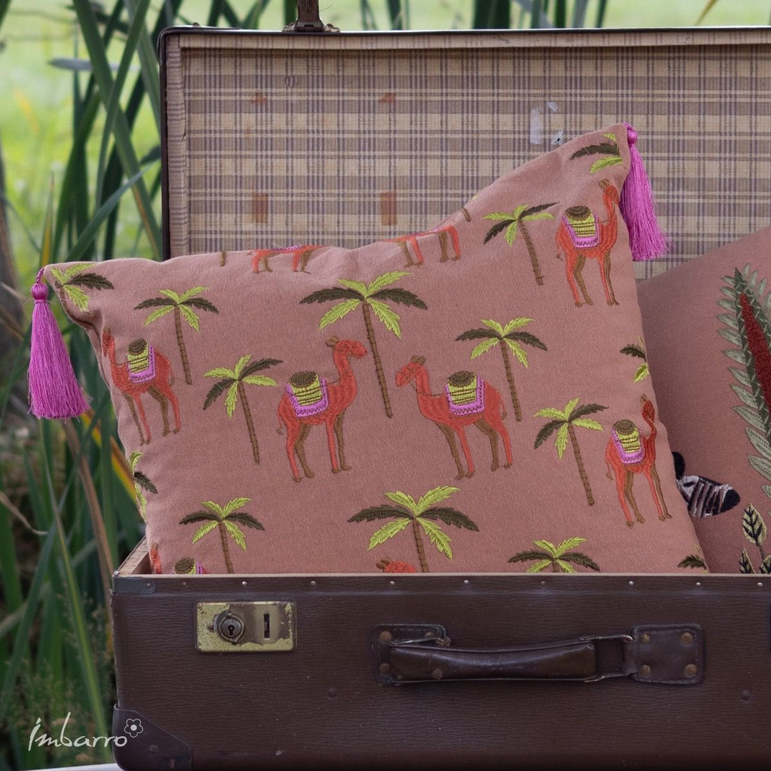 Kissen Camel Oasis – dekoratives Baumwollkissen mit orientalischem Kamel Design