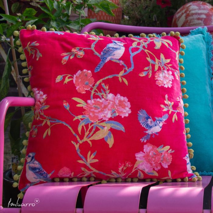 Kissen Vivienne – luxuriöses Samtkissen mit floralem Muster und Pompon Bordüre