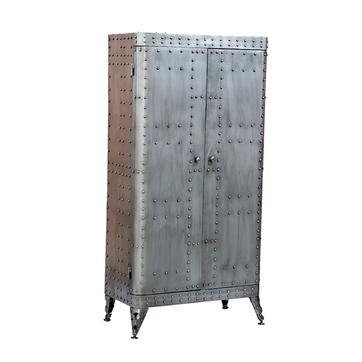 Aviation Schrank – Industrial Design im Fliegerlook
