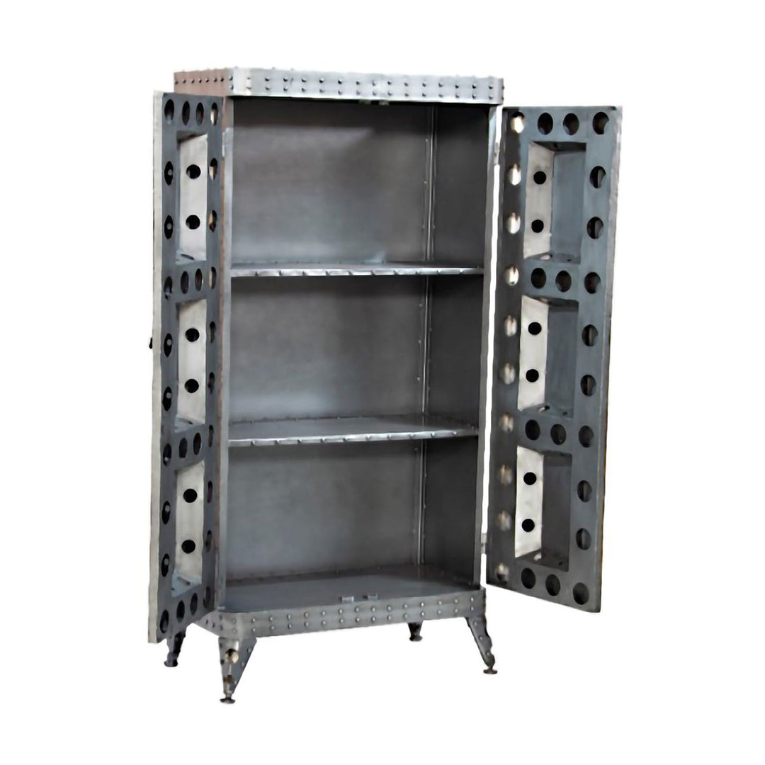 Aviation Schrank – Industrial Design im Fliegerlook