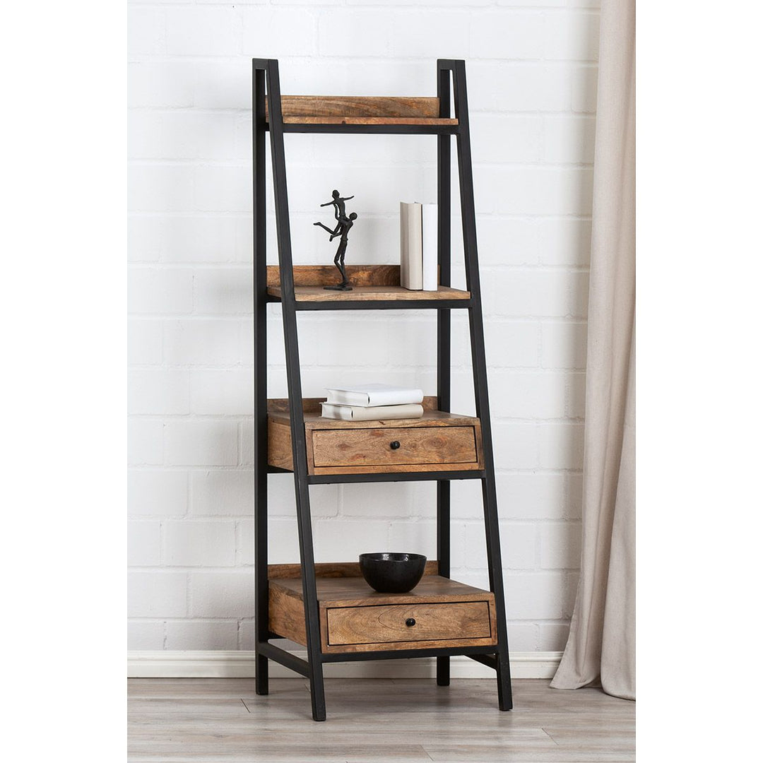 Regal Libri aus Metall in Braun und Naturfarben