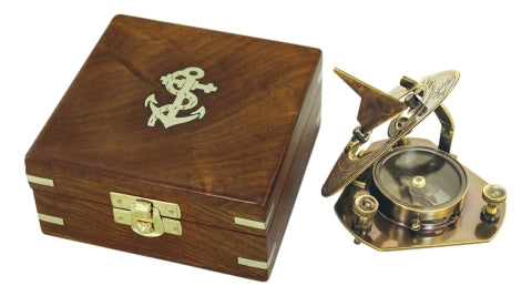 Sonnenuhr Kompass in Holzbox – dekoratives Messing Instrument im antiken Vintage Stil