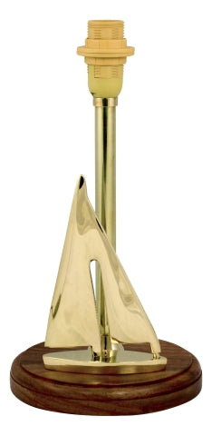 Lampe Segelyacht – kompakte maritime Tischlampe aus Messing und Holz