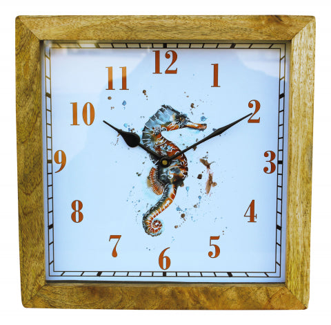 Wanduhr Seepferdchen – maritime Uhr aus Mangoholz mit kunstvollem Motiv
