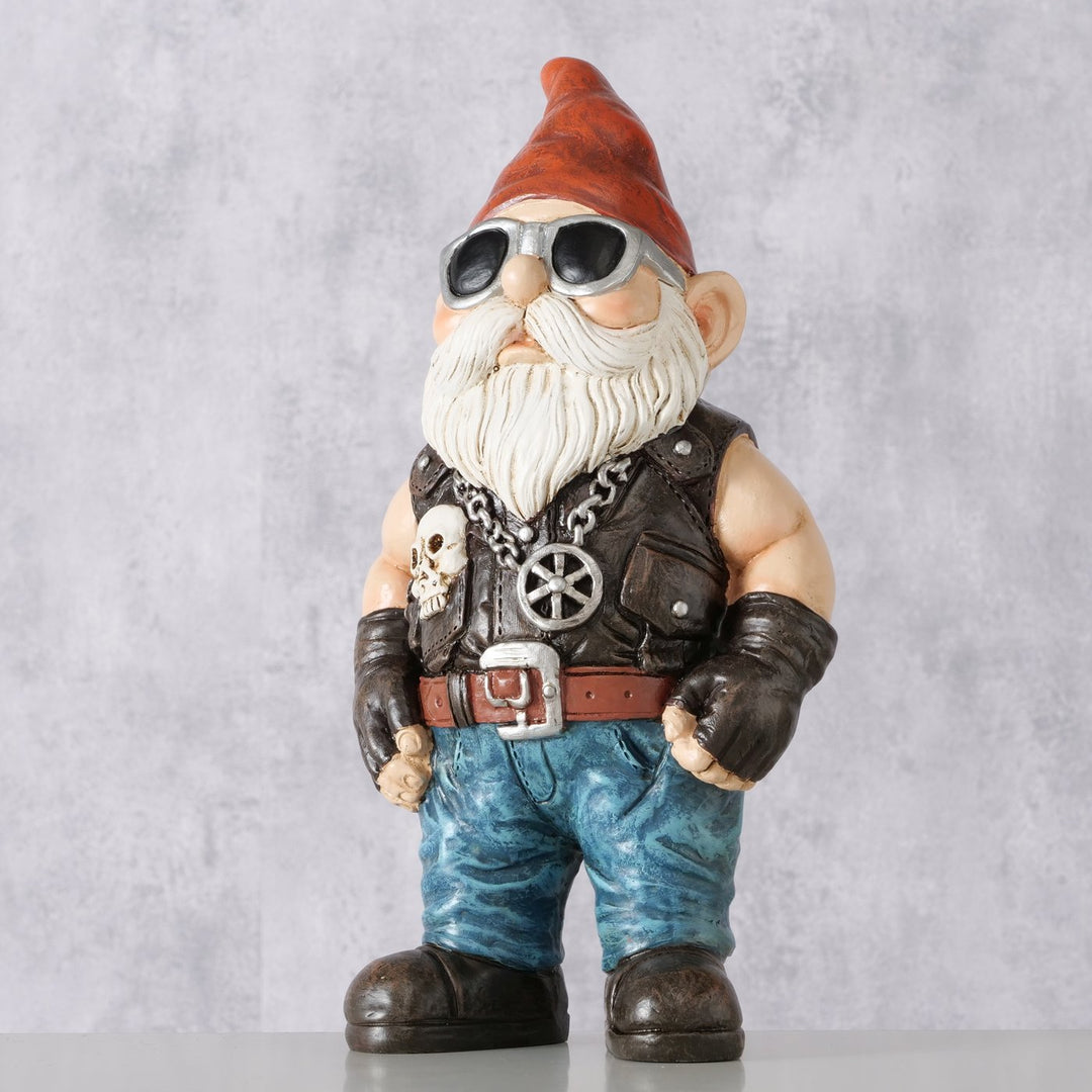 Rockiger Gartenzwerg Biker mit Lederweste und Sonnenbrille