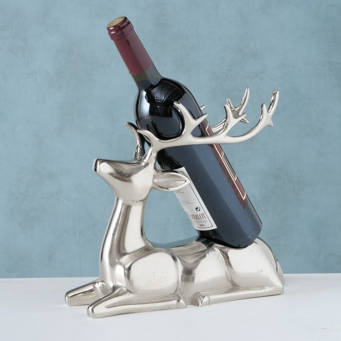 Flaschenträger Madus – dekorativer Flaschenhalter in liegender Hirschform aus Aluminium in Silber