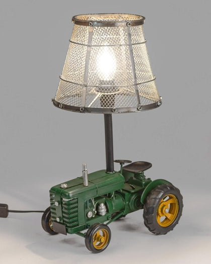 Lampe Traktor Grün aus Metall – Vintage Tischlampe im Landhaus Stil