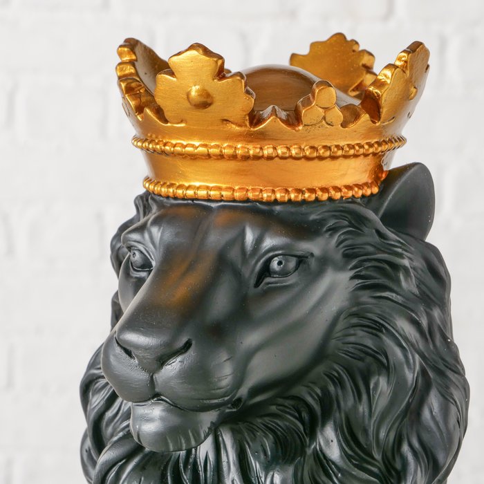 Figur Aslan – Majestätischer Löwe mit goldener Krone