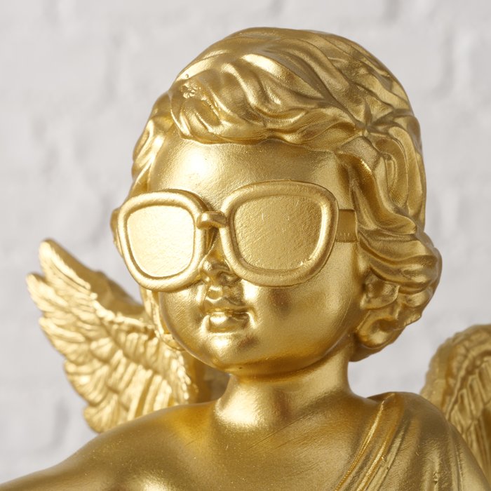 Figur Goldiva – moderner Engel in Gold mit stilvoller Ausstrahlung