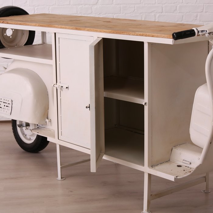 Schrank Vespa – Retro-Design trifft italienisches Lebensgefühl