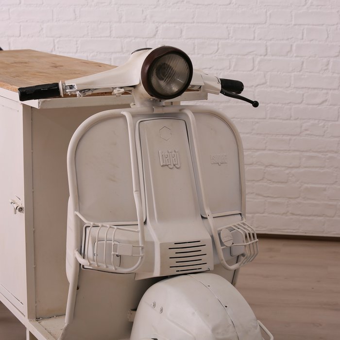 Schrank Vespa – Retro-Design trifft italienisches Lebensgefühl