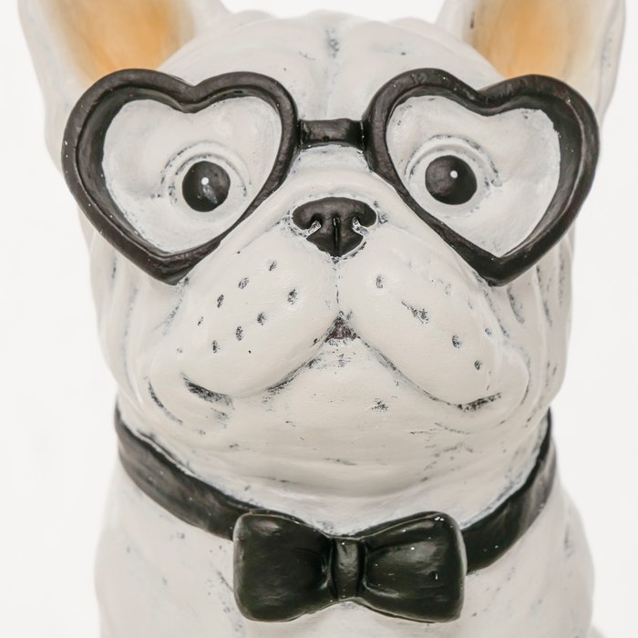 Figur Didier – Stilvolle Bulldogge mit Herzbrille und Charme