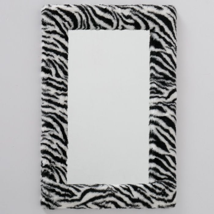 Spiegel Zebra – handgearbeiteter Wandspiegel mit Zebra Muster in Schwarz und Weiß