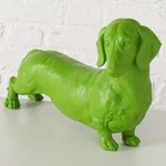 Figur Wuffy – Moderner Dackel in lebendigem Grün