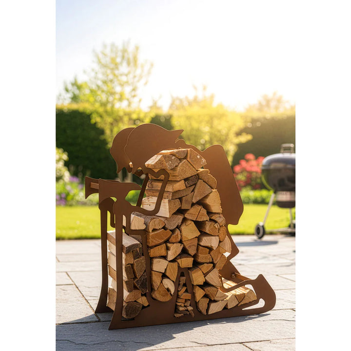 Holzlege Feuerwehrmann – dekorativer Holzständer aus Stahl für Kaminholz