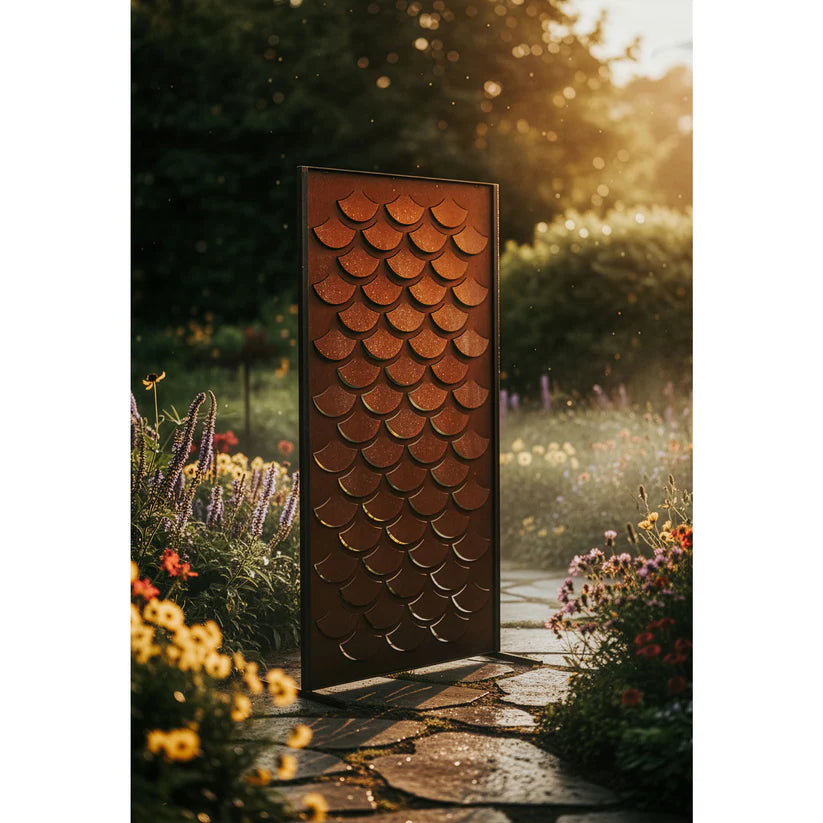Sichtschutzwand Schuppen – dekorativer Garten Sichtschutz aus Edelrost Metall
