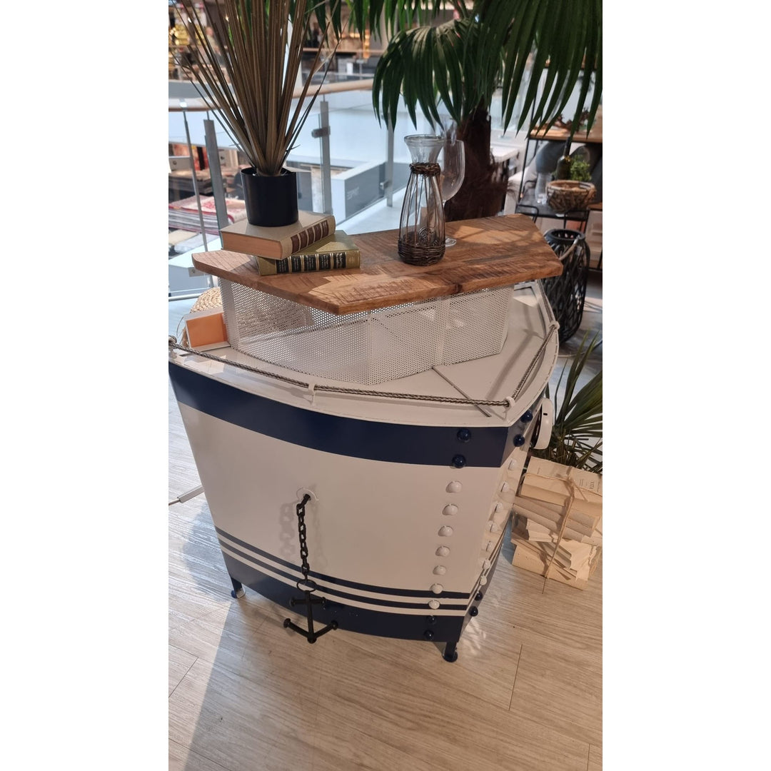 TITANIC-BEACH CLUB –  Bar mit Hocker
