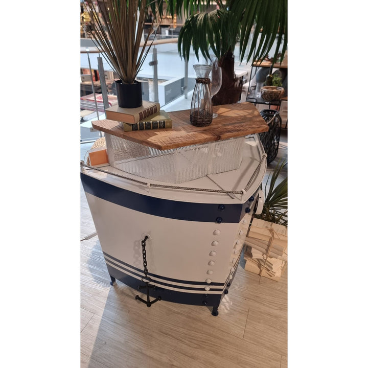 TITANIC-BEACH CLUB –  Bar mit Hocker